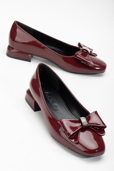 Dilimler Ayakkabı Claret Red Patent Leather Short Heeled Blunt Toe Bow Women's Shoes