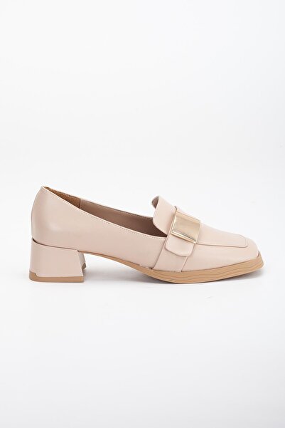 Dilimler Ayakkabı Nude Colored Blunt Toe Thick Heel Women's Shoes with Metal Accessories
