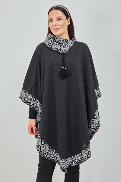 Elçelya Moda معطف عريض منقوش بياقة مقلوبة باللونين الأبيض والأسود للنساء