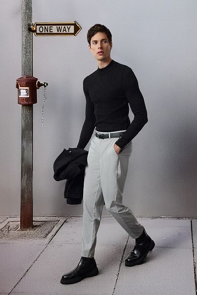 Trendyol Collection Hose aus Chinostoff mit italienischem Schnitt - Hellgrau, Slim Fit Tmnaw23pl00034