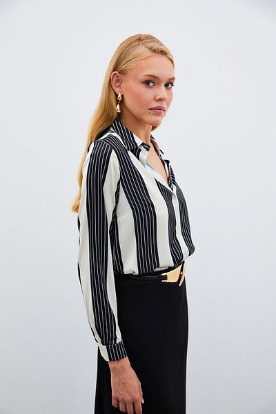 Sateen Cămașă cu model cu dungi negre
