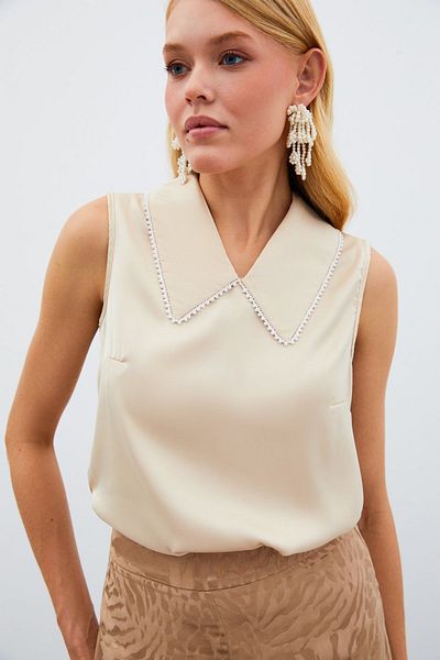 Sateen Beige Color Pearl Collar Tank Top
