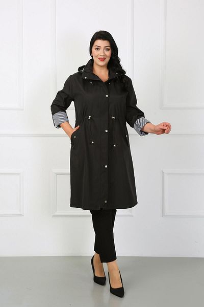 By Alba Collection Μαύρη ριγέ μακριά καμπαρντίνα Plus Size
