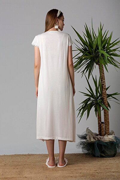 ByLohusa Effortt Ecru Lace Maternity Maternity Nightgown