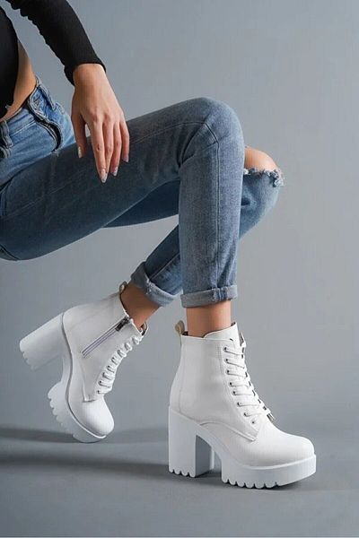 salto ayakkabı Λευκές μπότες με τακούνι πλατφόρμας