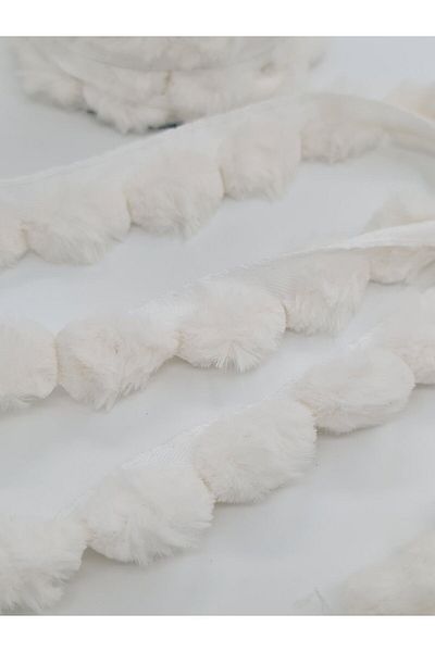ÜNSALAN HOBİ White Meter Plush Pompom - 1 Meter
