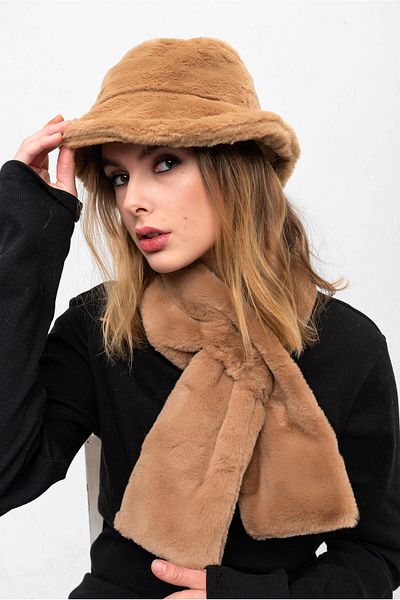 Saria Moda طقم نسائي مكون من قطعتين من قبعة دلو قطيفة وطوق للرقبة