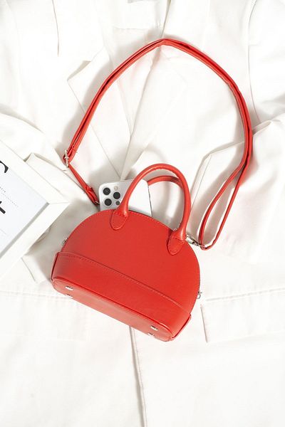 ESTUTE D model mini bottle crossbody box