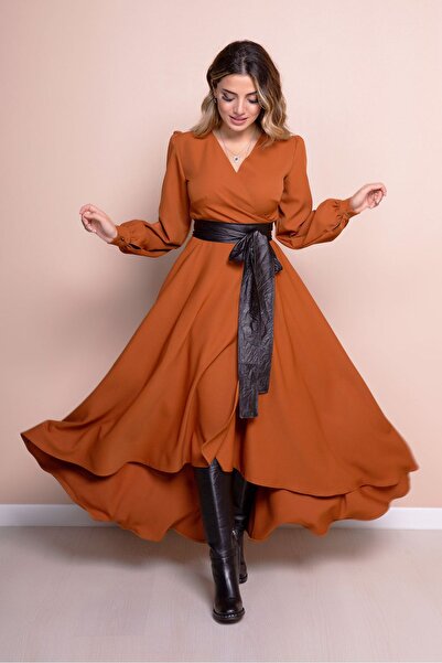 RURIS Kadın Tarçın Siyah Deri Kemerli Uzun Kol Asimetrik Kesim Midi Boy Elbise