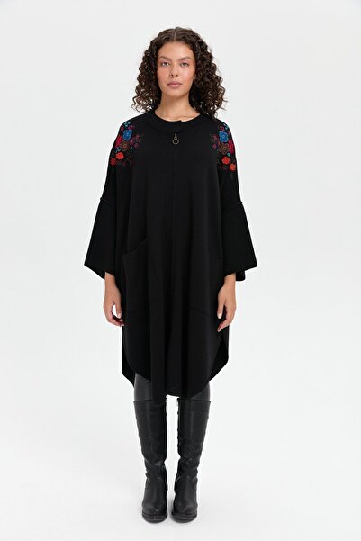 Desen Triko Kadın Dik Yaka Omuzları İşlemeli Fermuarlı Panço Siyah