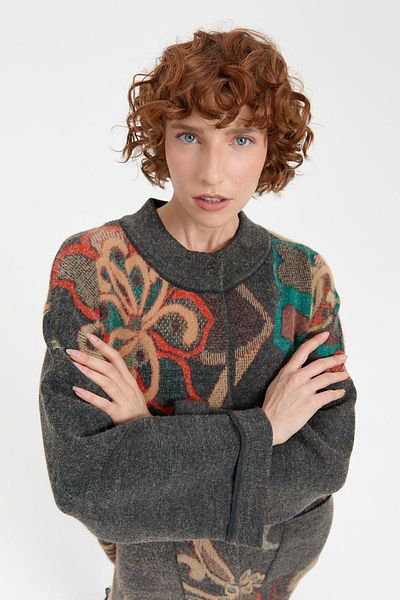 Desen Triko Smoke Colored Women's Poncho - Stand Collar and Large Flower Pattern