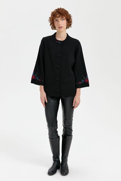 Desen Triko Black Short Woolen Jacket - Stand Collar and Embroidered Sleeve