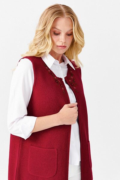 Desen Triko Women's Crew Neck Daisy Embroidered Wool Vest