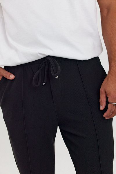 MADZEYMODA Ανδρικό μαύρο παντελόνι BoyFriend New Season - Λεπτομέρεια γρασίδι, διπλό πόδι Mz22022