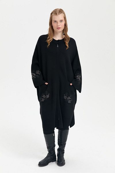 Desen Triko Black Embroidered Women's Poncho - Stand Collar and Embroidered Sleeve