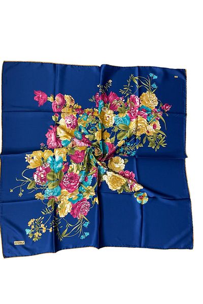 PİRAMİT AVONA Piramidă 90cm x 90cm Eșarfă digitală cu model de flori albastre ES-22