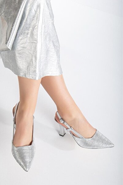 Elegant steps Platinum Dukulu Wave Patterned Open Back Stiletto