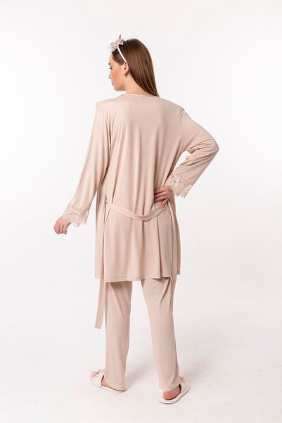 Effortt Beige Robed Postpartum Pajama Set