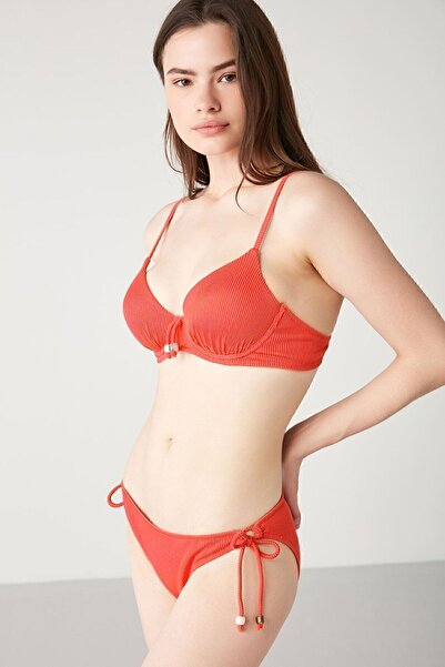 Kom Sabit Kaplı ve Çıkarılabilir Push-up'lı Hafif Toparlayıcı Lurusa Bikini