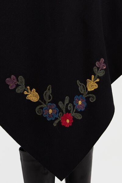 Desen Triko Women's Corners Embroidered Shawl Black