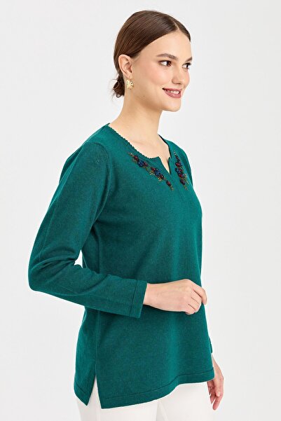 Desen Triko Pulover de damă cu guler zero brodat din lână K.Ö.başı