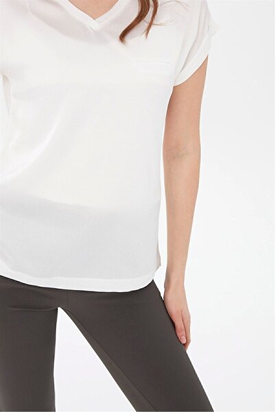 Desen Triko Women's V-Neck Front Satin Blouse Ecru