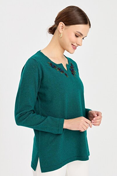 Desen Triko Pulover de damă cu guler zero brodat din lână K.Ö.başı