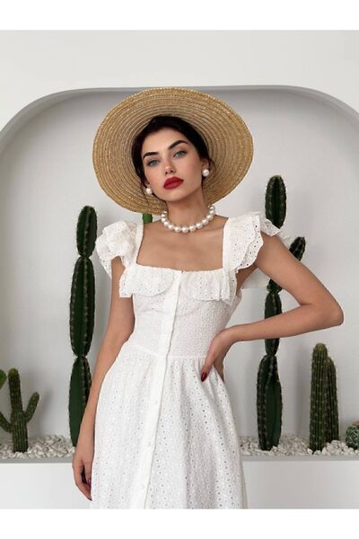 Afiş Butik Rochie albă cu guler pătrat, cu volan, cu scoici