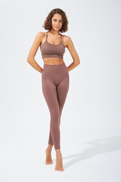 S de Noir Atelier طقم لباس ضيق رياضي من Paris Coffee Push Up