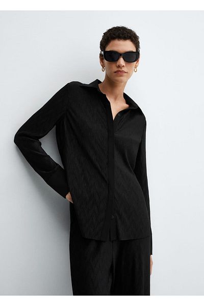 MANGO Woman Текстурирана риза с копчета