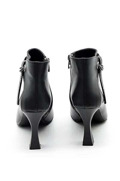 KOCAMANLAR Feles Püskül Taş Detaylı Bootie Klasik Kadın Bot Siyah