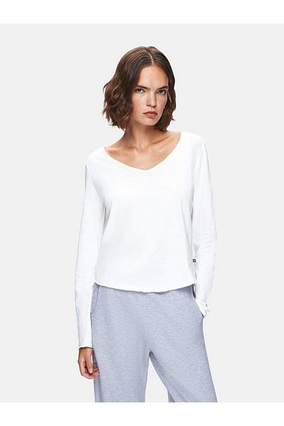 Ltb Tricou crem cu decolteu în V decupat