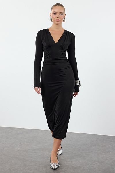 Trendyol Collection Μαύρο μίντι πλεκτό φόρεμα με V λαιμόκοψη - Συλλέξτε αναλυτικά, εφαρμοστά Twoaw25El00217