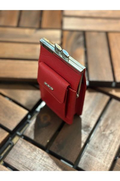 SARACH Mrs Red Genuine Leather Cigarette Holder