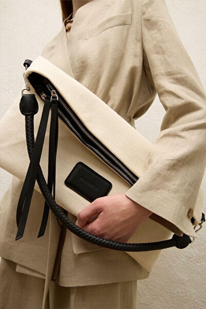 Manuka Černá spojková taška z přírodního plátna