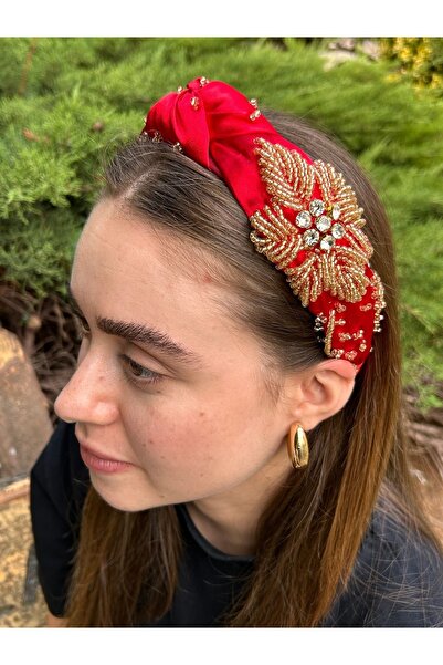 ByMerve BYM8001 Design manual, rochie de seara cu piatra rosie, coroana de pa...