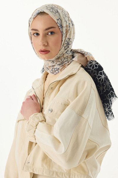 SOFT AKSESUAR Women's Shawl - Geometric Pattern