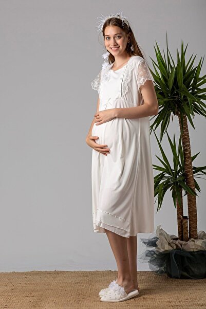 ByLohusa Effortt Ecru Lace Maternity Maternity Nightgown