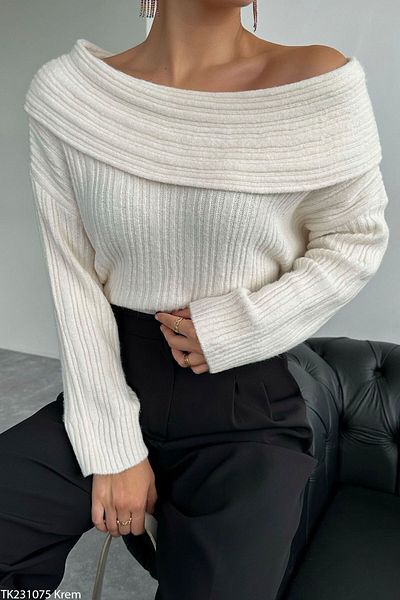 Lucens Cremefarbener Pullover mit Kragen, offener Schulter und gerippter Falte für Damen