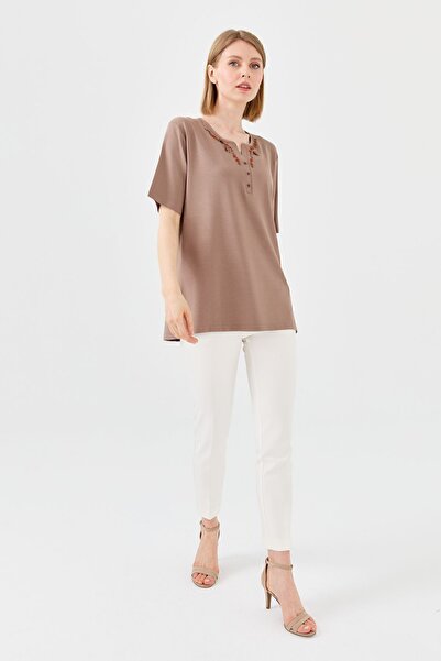 Desen Triko Γυναικείο χτενισμένο βαμβακερό μπλουζάκι με μαργαρίτα βιζόν