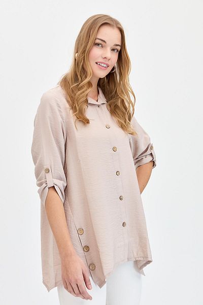 Desen Triko Дамска риза Oversize с копчета отстрани, цвят норка