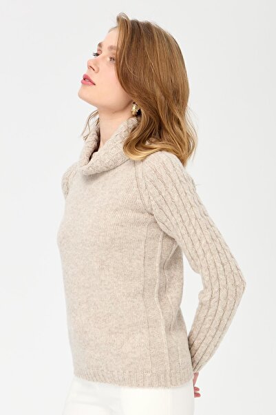 Desen Triko Pulover de lână tricotat de păr Degaje cu mâneci și guler pentru femei V.bej