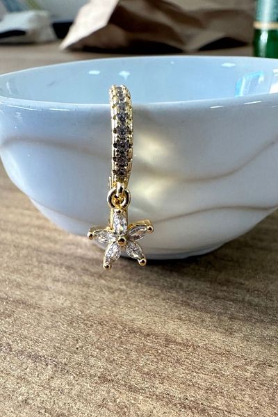 MAZEN 8 mm Zircon Stone - Tiny Stone and Flower Pattern Dangle Cartilage Earrings 1 Pcs