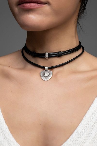DENİZ TASARIM LEATHER CHOKER NECKLACE