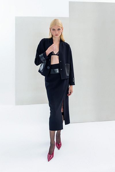 KAMEYA 25W30607 Model Leather Belted Midi Skirt