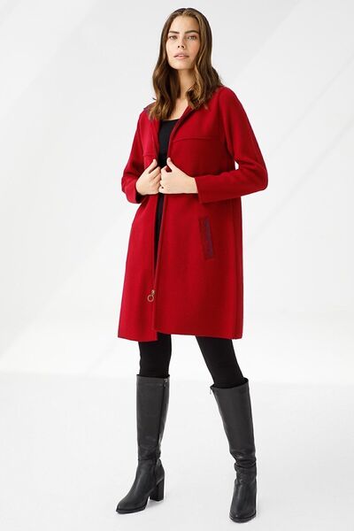 Desen Triko Γυναικεία μάλλινη ζακέτα - με κουκούλα και λεπτομέρεια Cherry Rot