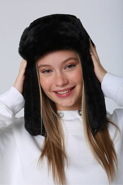 Luminos Butik Black Furry Winter Beret - Plush Soft Textured with Cap Design 1127
