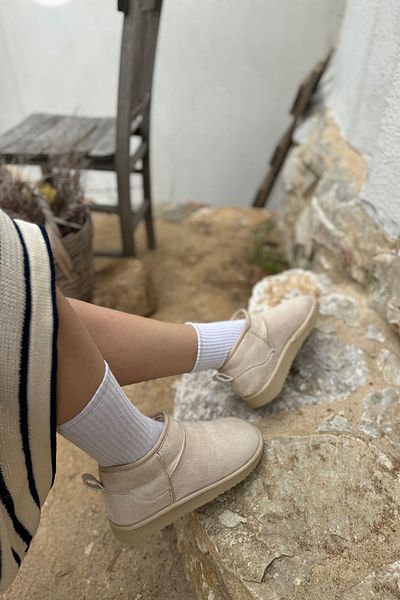SHOEBELLAS Cizme de damă din piele intoarsa bej - cu detaliu de blana in interior