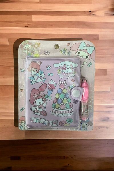 Kromi MELODY STRIPED NOTEBOOK WITH PEN SIZE 10X8
