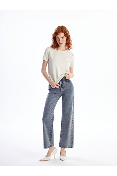 LC Waikiki Γυναικείο T-Shirt με λαιμόκοψη